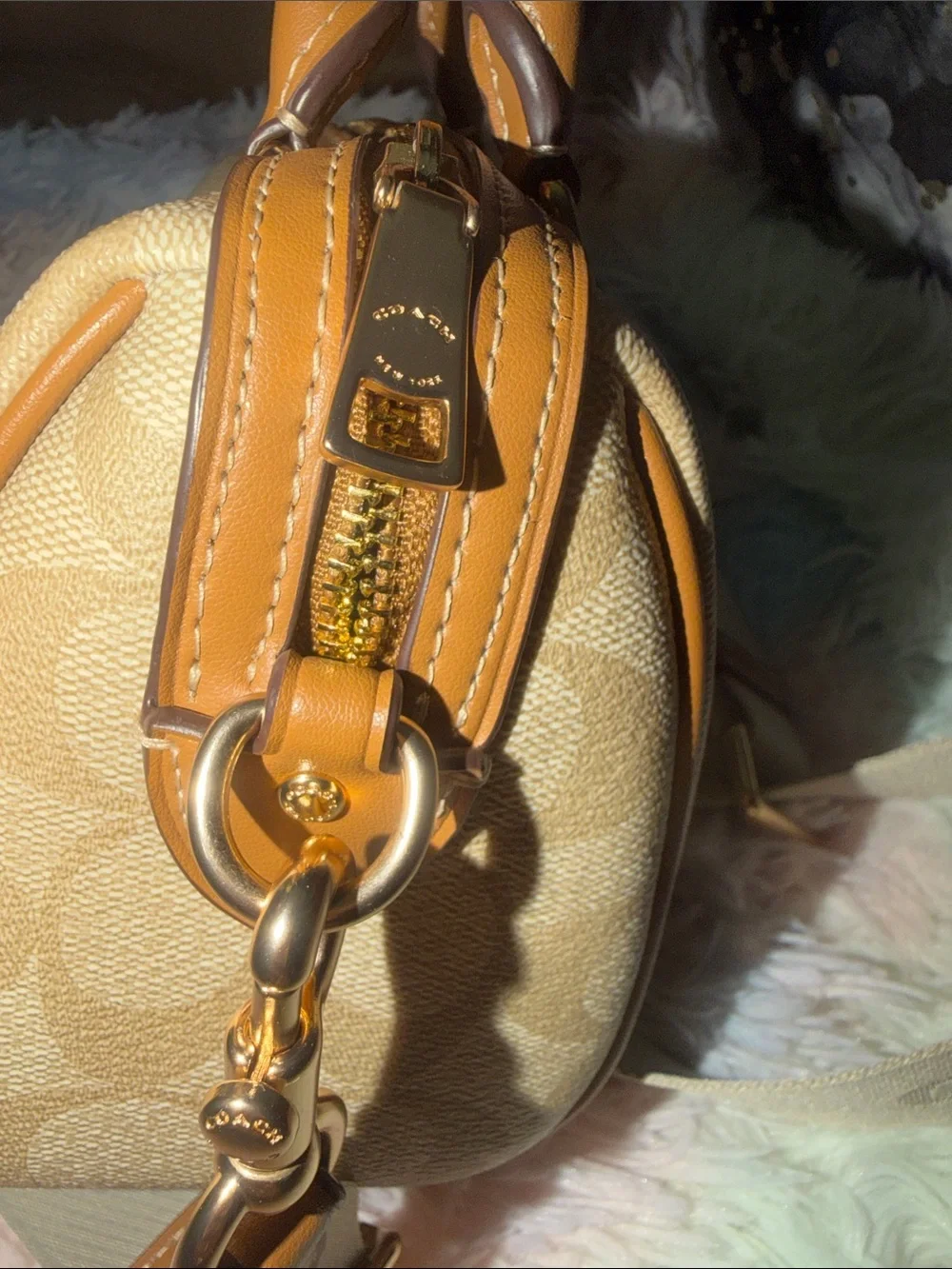 Coach authentic rowan
